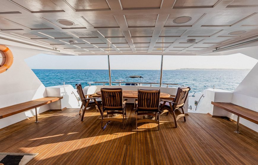 Royal Luxury VIP Cruise to Orange Bay with Lunch